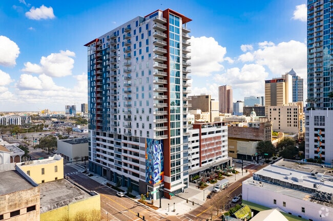 915 N Franklin St. Tampa, FL 33602-3815 - Nine15