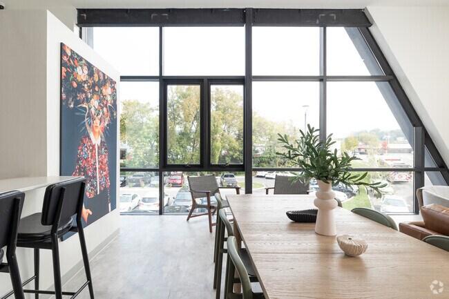 Lounge - Tomorrow Building at Somer Station