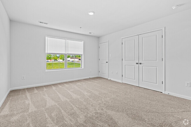3BR,2.5BA - 1,800SF - Primary BR