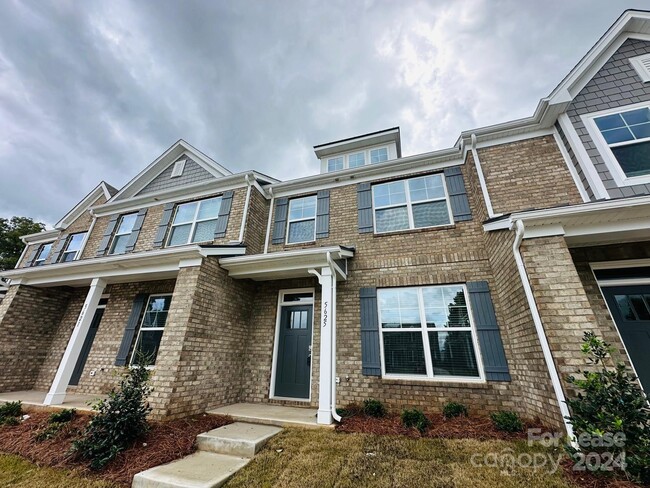 Photo - 5625 Stafford Rd Townhome