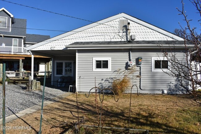 Building Photo - 1029 Radio Rd