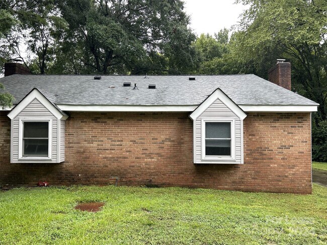 Photo - 8613 Crows Nest Ln