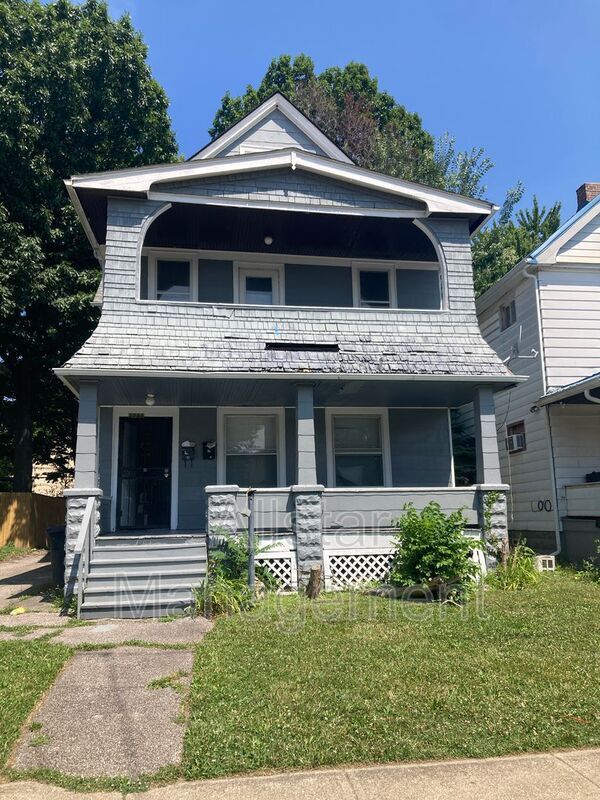 Building Photo - 2785 E 117th St Unit Up