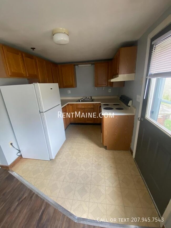 Building Photo - 2412 Western Ave