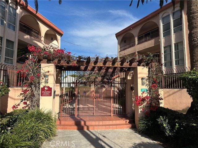 Building Photo - 2025 4th St Unit 205A