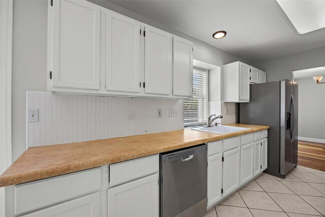 2502 Cynthia Ct