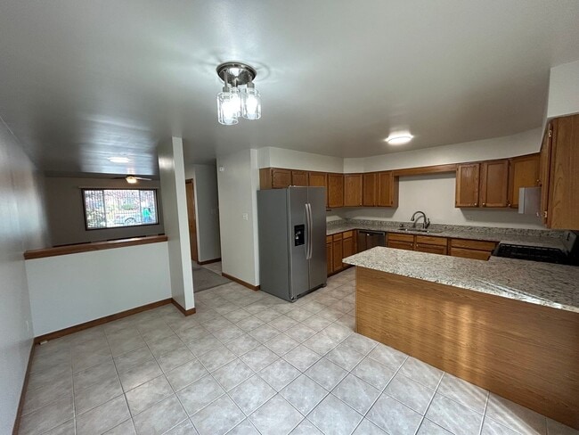 2 bedroom, 1.5 bath Townhouse - 2 bedroom, 1.5 bath Townhouse Unit 1283 Lake Charles Avenue