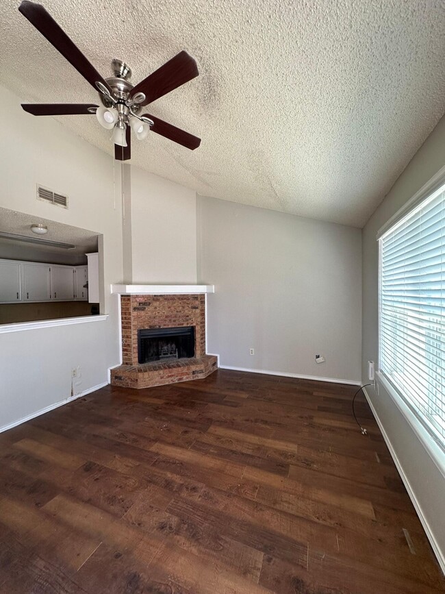 Photo - 5618 Brownfield Dr