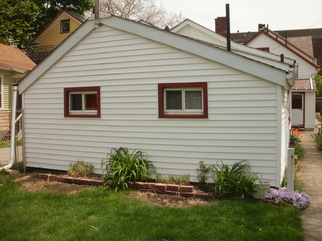 Back of House - 2444 W 10th St