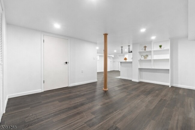 Photo - 656 Park Ave