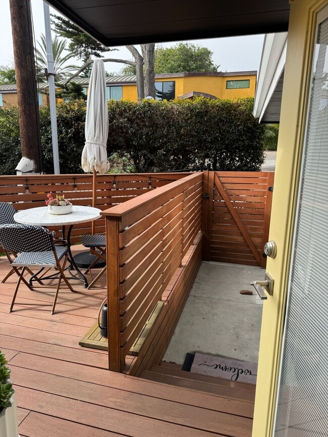 Photo - 123 Jasper St