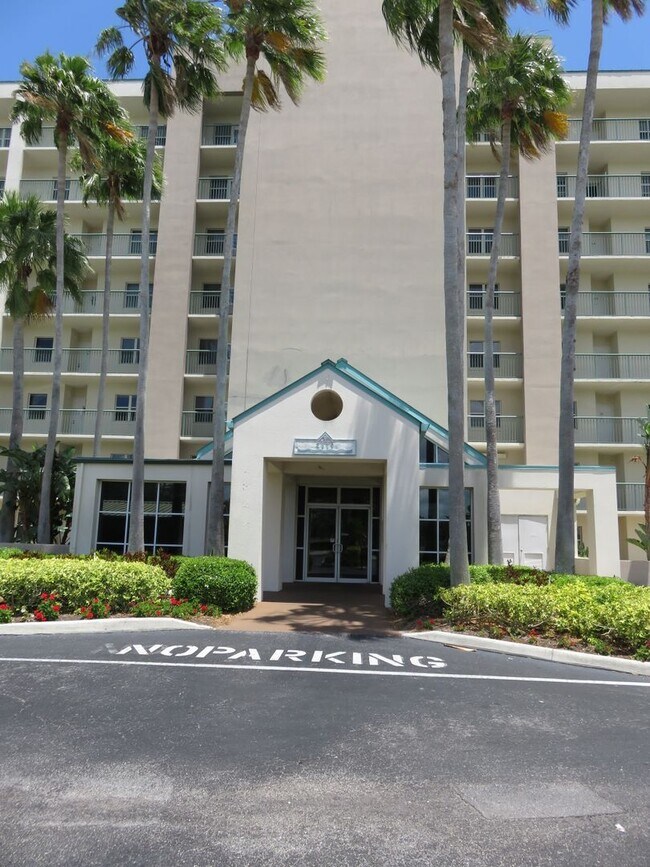 Photo - Annual 2/2 Condo, in a resort community golf and tennis Unidad #109