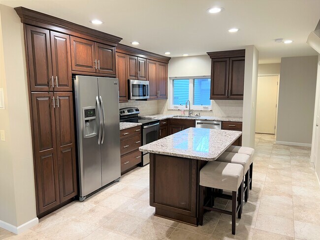 Photo - 1111 N Edison St Unit 1111