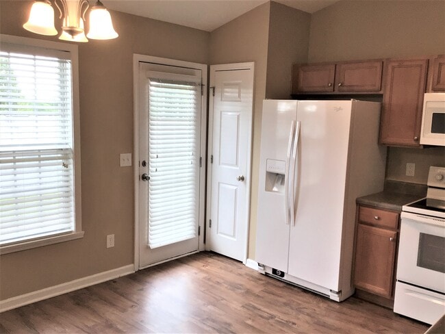 Photo - 3913 Bluestem Dr
