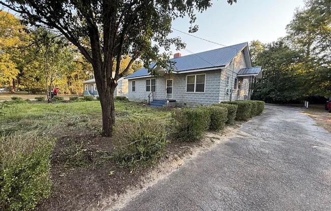 719 N Church St Unit house