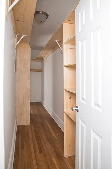 Walk in Closet - 3 Rm, 1 Bd, 1 Ba
