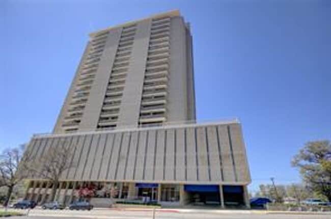 Building Photo - Adorable 2 bed 2 bath in historic Liberty Tower Unit Sullivan-1502, 18A(KC)