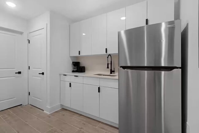 Photo - 234 Webster Ave Unit 1R