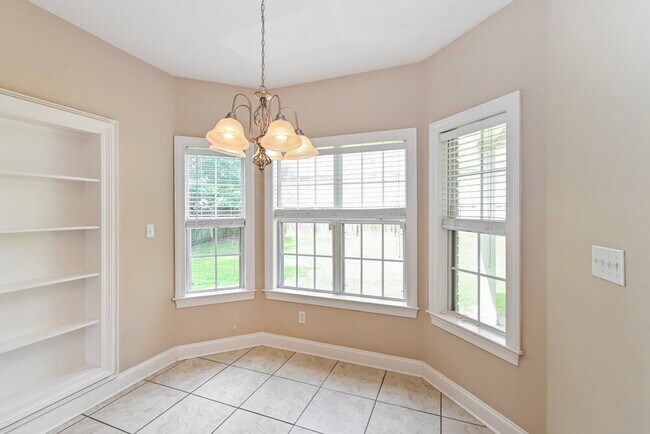 Photo - 4869 Rosebrook Cir E