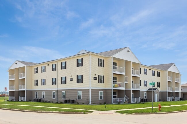 Building Photo - The Legends Rental