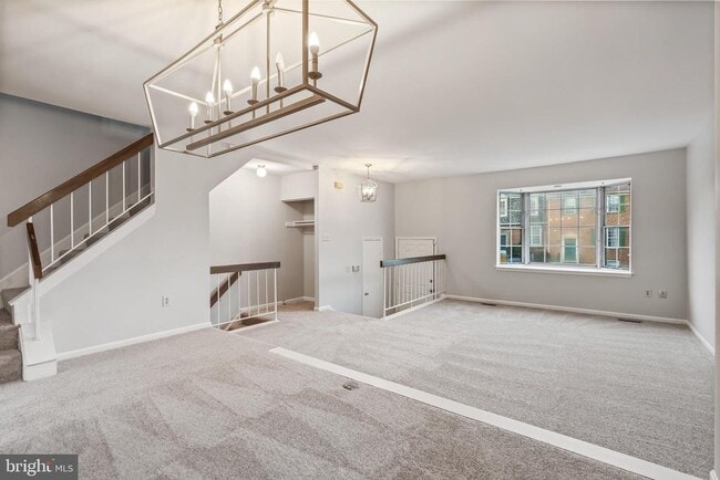 Photo - 10322 Castlehedge Terrace