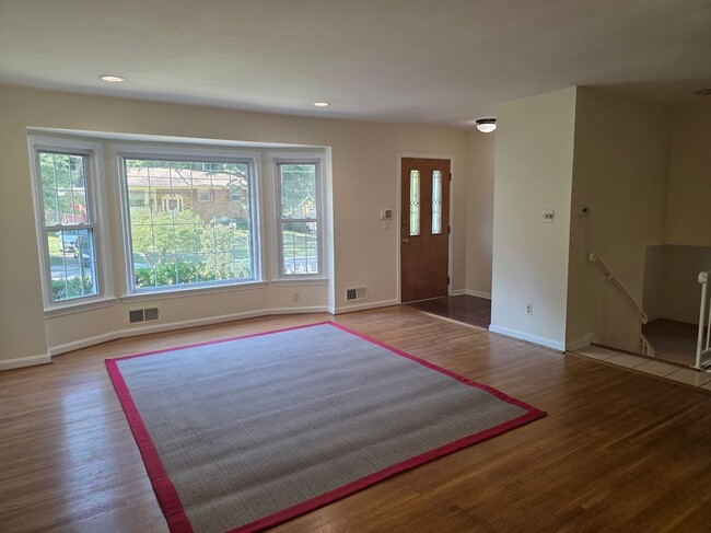 Photo - 612 Kenbrook Dr