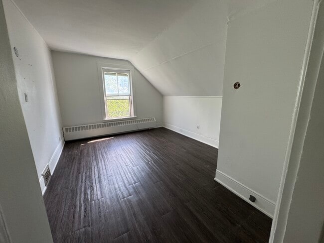 Photo - 2-4 Peel St Barrie Ontario L4M3K8 Unit 2