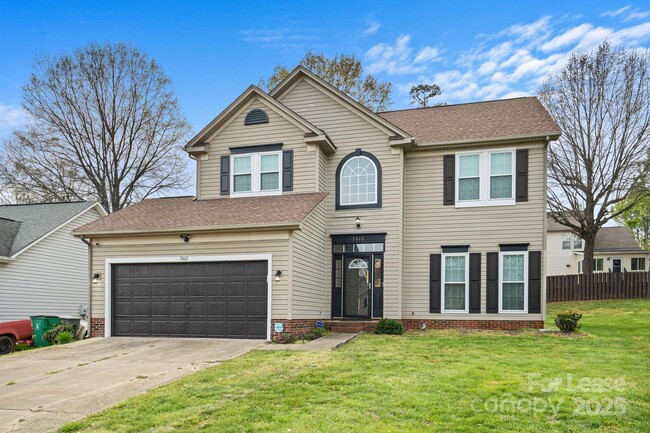 Photo - 7402 Shiras Ct House