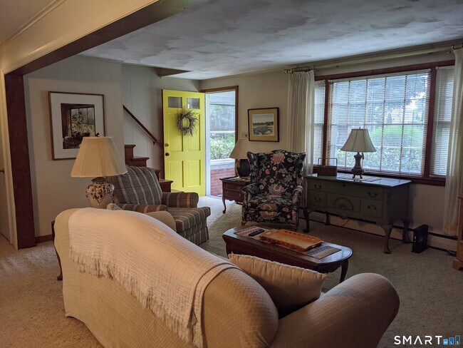 Photo - 89 Grove Beach Rd S