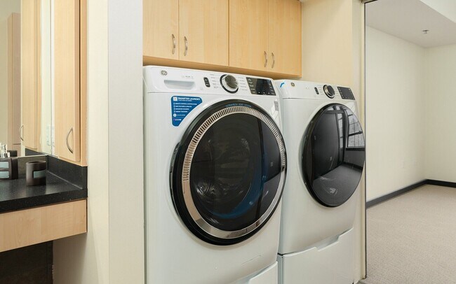 Photo - 6 North Apartments