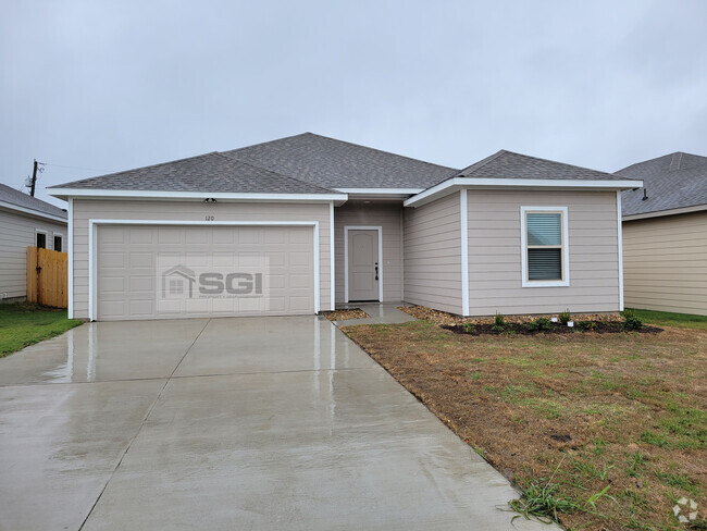 Building Photo - Fantastic quality construction 3 bedroom Rental