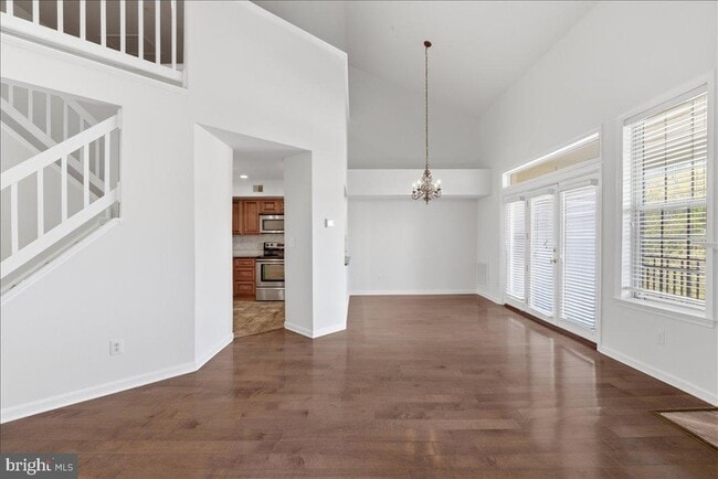 Photo - 1304F Garden Wall Cir