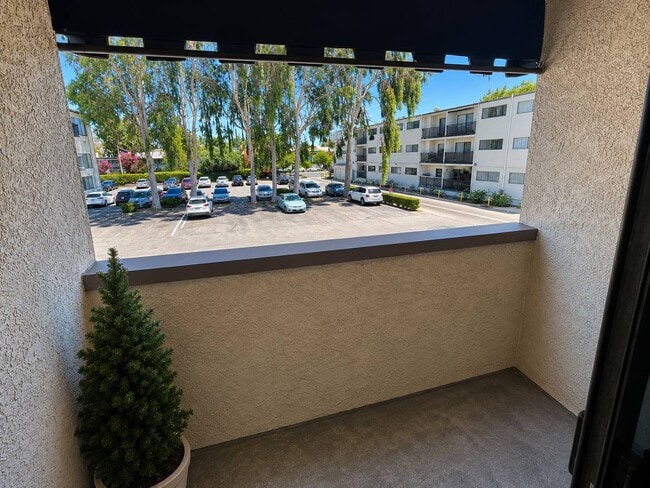 Photo - 18530 Hatteras St Unit Tarzana