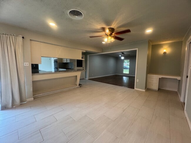 Photo - 1518 Johanna Dr