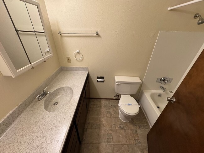 Photo - (HMA) Lancaster Fourplex - 1 Bedroom / 1 Bathroom w/ Carport Unidad 3232-1