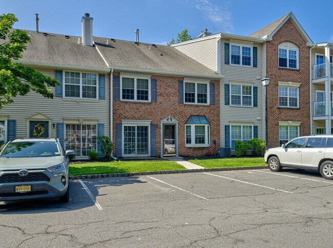 Photo - 96 Versailles Ct