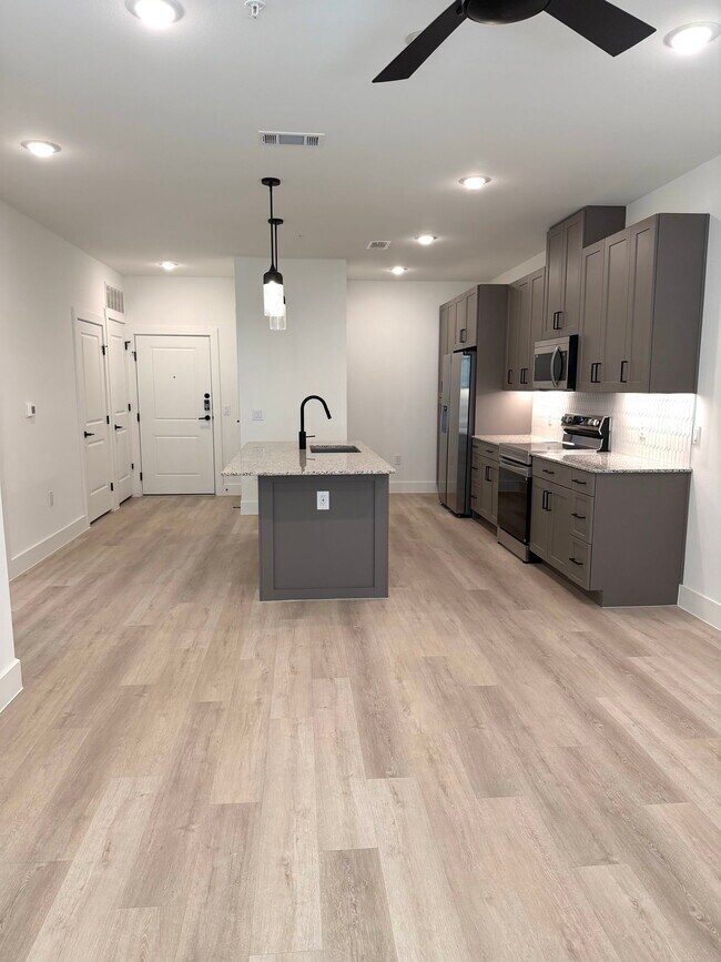 16601 Braker Ln Unidad 8101