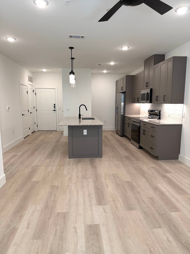 Photo - 16601 Braker Ln Unit 8101