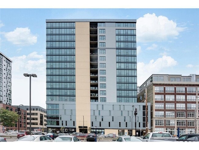 Building Photo - 740 Portland Ave Unit 603