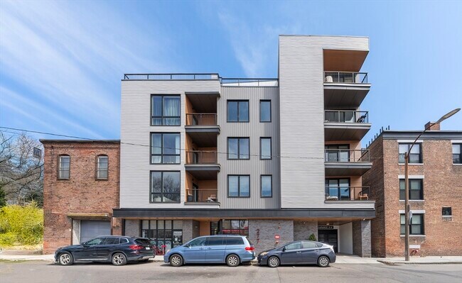 Photo - 277 Border St Unidad 401