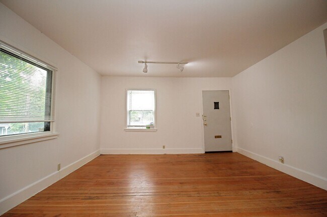 Photo - 1807-1811 SW Market St Unidad 1807