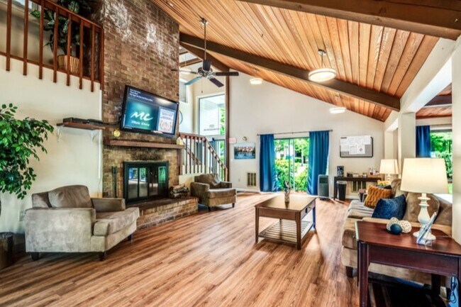 Photo - Ramblewood II