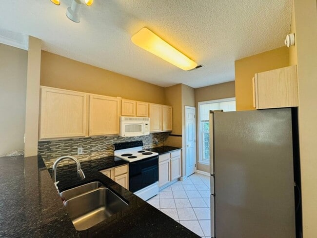 Photo - 2027 Turtle Point Dr
