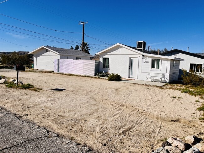 Building Photo - Renovated Studio Cabin in Friendly Hills Rental