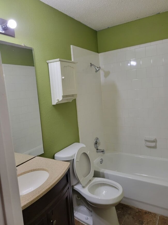 Photo - 1004 Wintercreek Dr