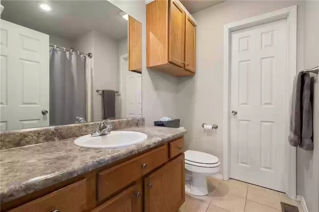 Photo - 894 W Peachtree Dr