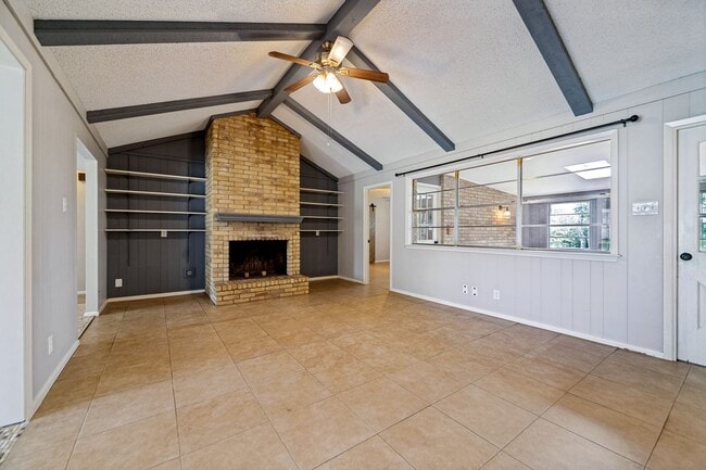 Photo - RENOVATED 3-BEDROOM HOME IN HOLLYWOOD PARK