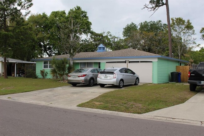 Building Photo - 658 Roanoke St Rental