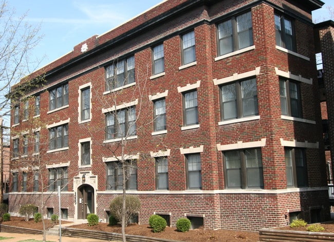 6333 South Rosebury Ave. Exterior - DeMun