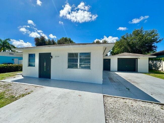Building Photo - 644 92nd Ave N
